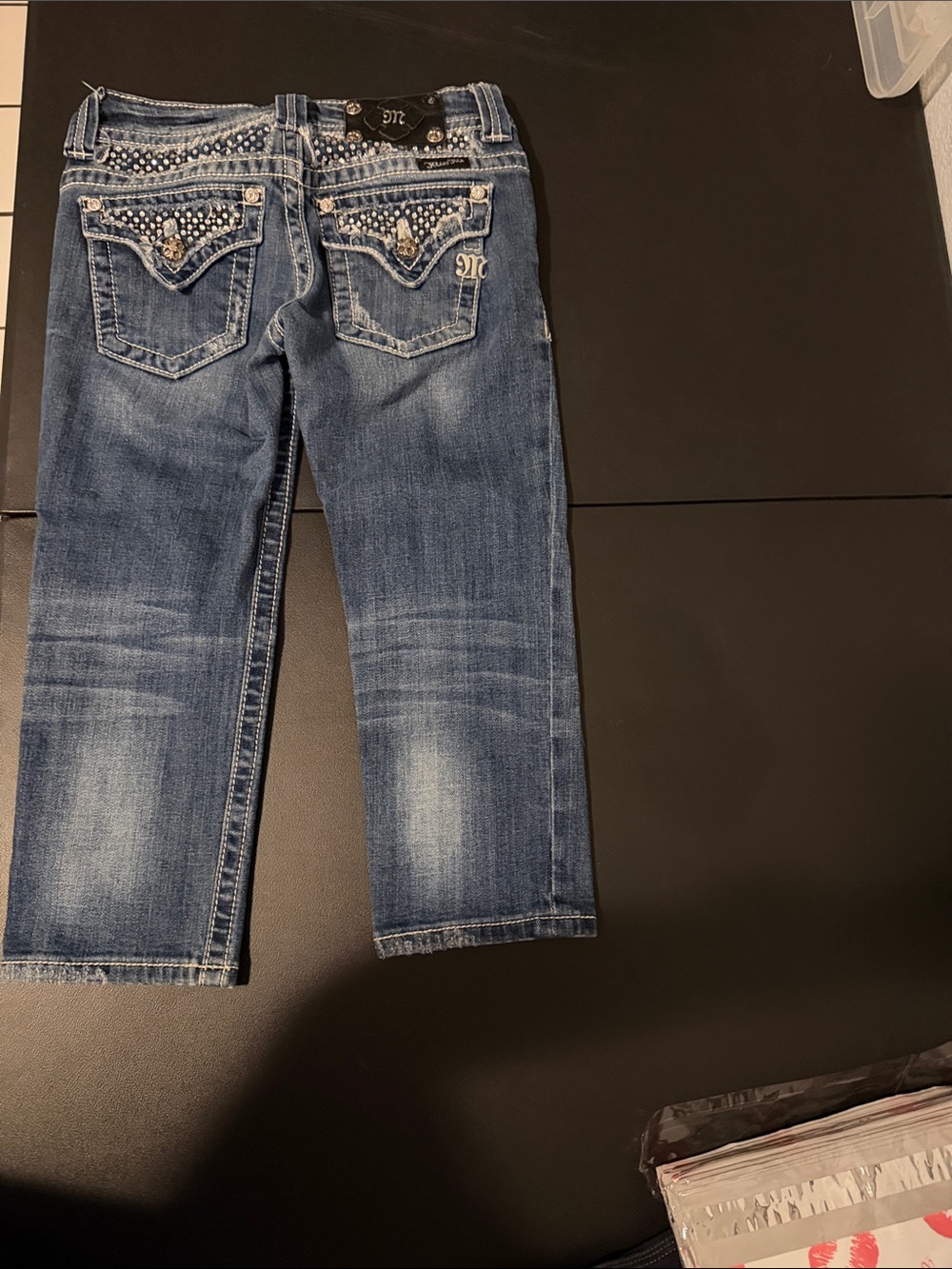 Miss me capris Blue Denim Jeans with Embellished Back Pockets